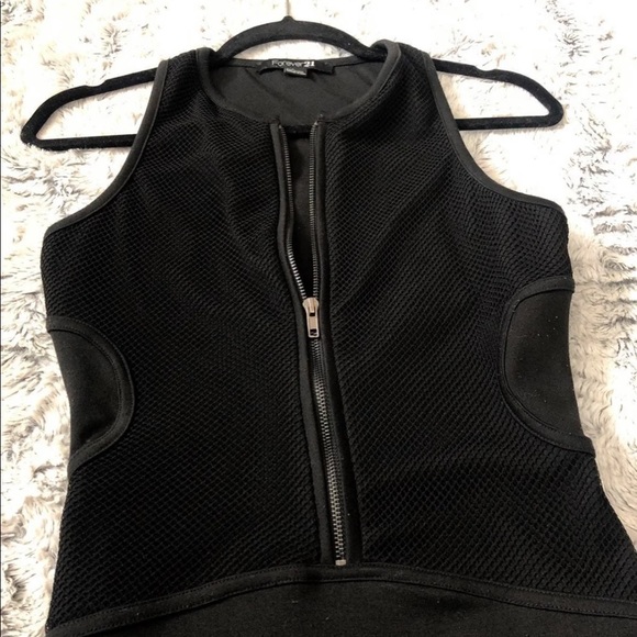 Dress - Picture 3 of 6